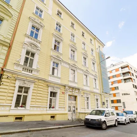 Cosy Studio Steps From Main Station And Museum