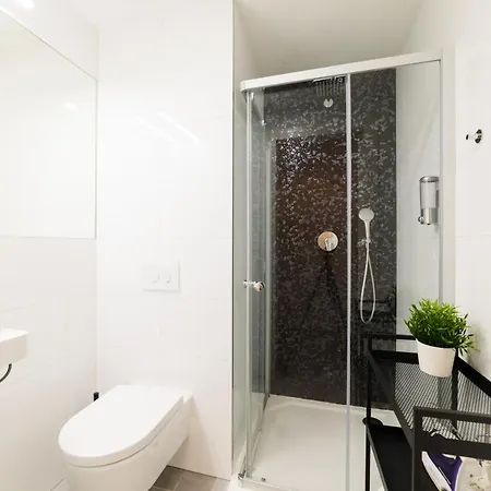 Cosy Studio Steps From Main Station And Museum *