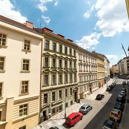 Cosy Studio Steps From Main Station And Museum