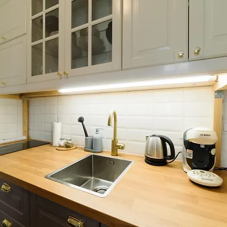Cosy Studio Steps From Main Station And Museum *